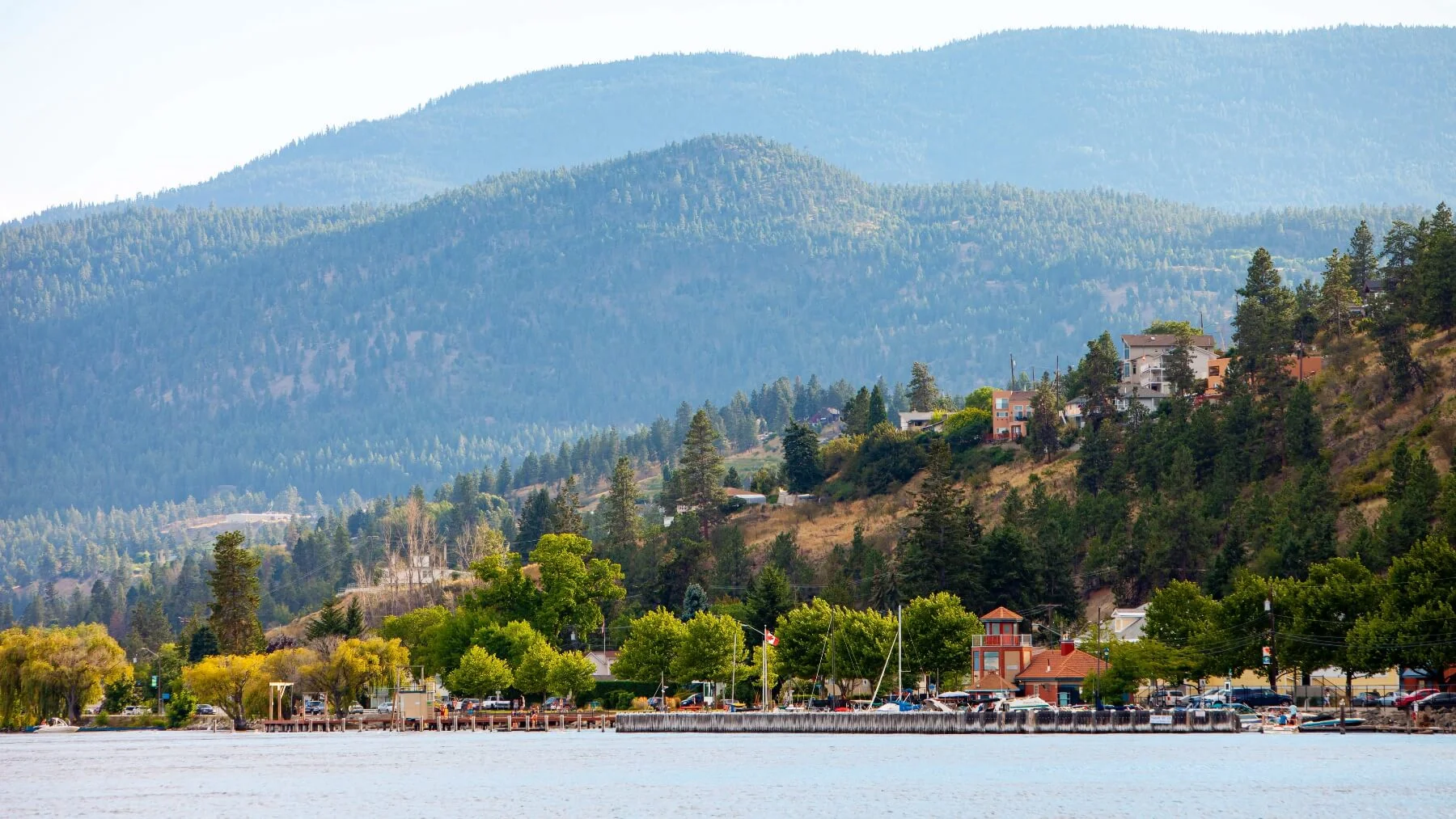 Peachland lakeside homes